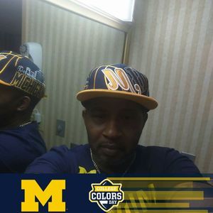 Meet your Posher, Troy